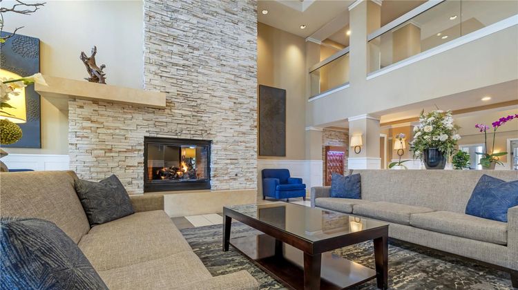Best Western Plus Marina Gateway Hotel Lobby