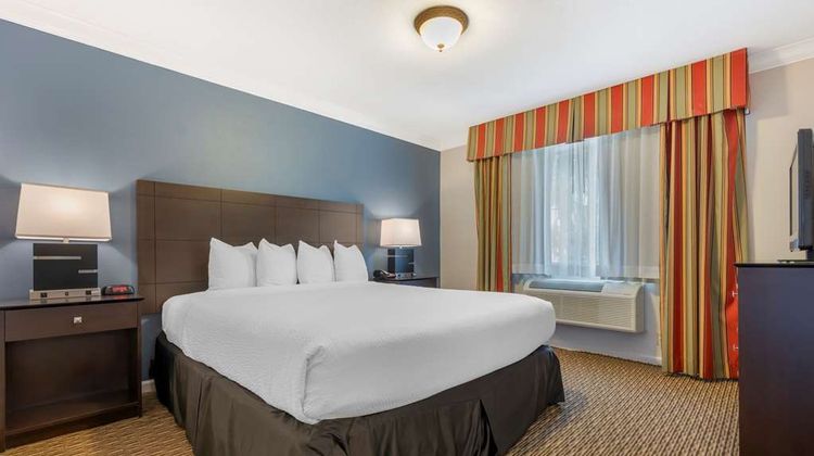 Best Western Colonial Inn Room