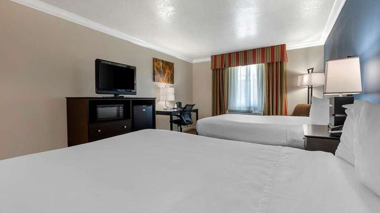 Best Western Colonial Inn Room