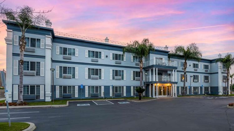 Best Western Colonial Inn Exterior