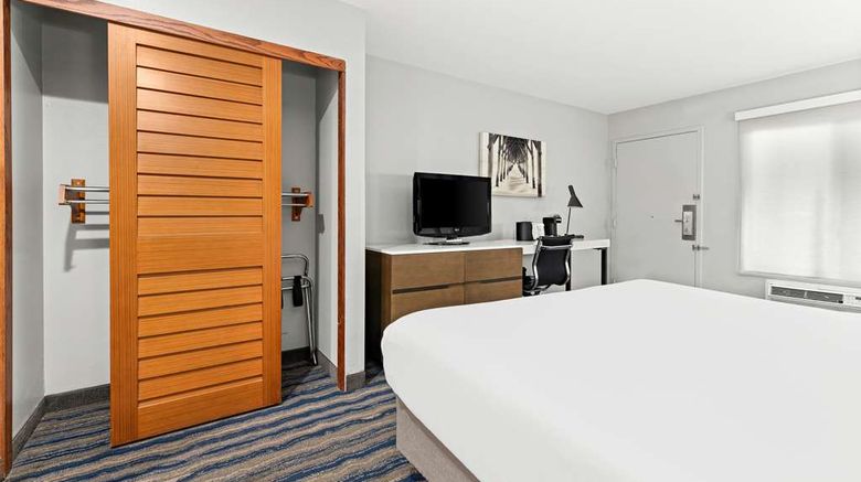<b>Best Western Otay Valley Hotel Room</b>. Images powered by <a href="https://iceportal.shijigroup.com/" title="IcePortal" target="_blank">IcePortal</a>.