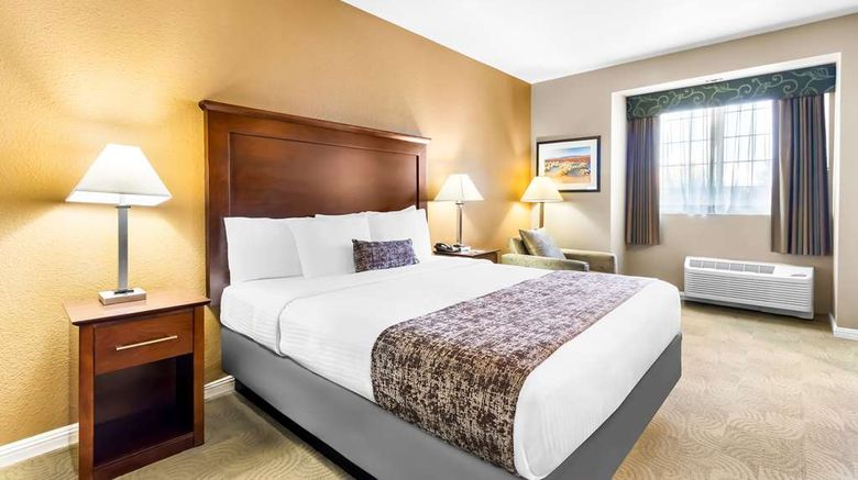 <b>Best Western Inn & Sts California City Room</b>. Images powered by <a href="https://iceportal.shijigroup.com/" title="IcePortal" target="_blank">IcePortal</a>.