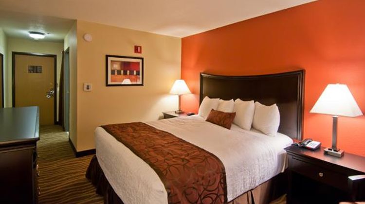 Best Western Plus Corning Inn Room
