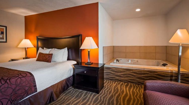 Best Western Plus Corning Inn Pool