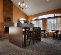 Best Western Palm Court Inn Lobby
