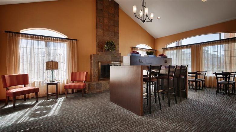 <b>Best Western Palm Court Inn Lobby</b>. Images powered by <a href="https://iceportal.shijigroup.com/" title="IcePortal" target="_blank">IcePortal</a>.