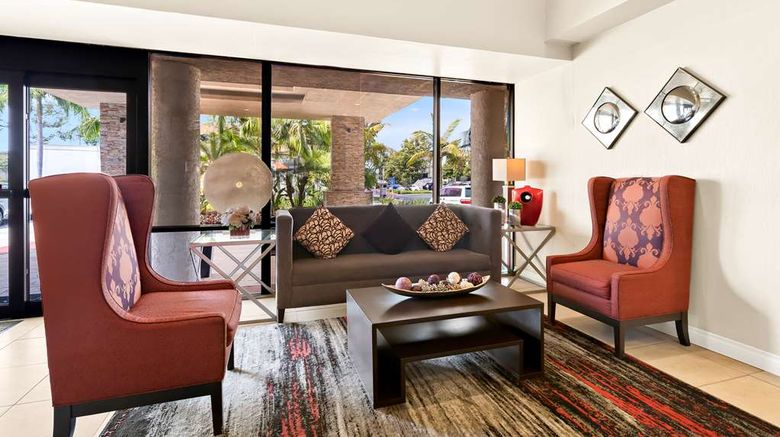 <b>Best Western Plus Irvine Spectrum Hotel Lobby</b>. Images powered by <a href="https://iceportal.shijigroup.com/" title="IcePortal" target="_blank">IcePortal</a>.