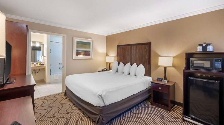 Best Western Plus Orchid Hotel & Suites Room