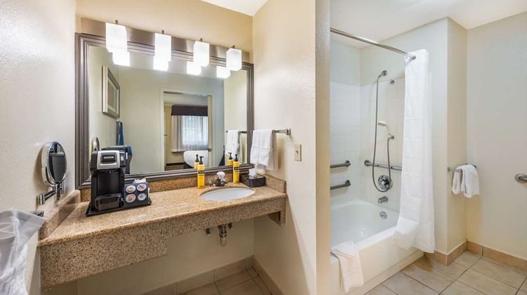 Best Western Plus Orchid Hotel & Suites Room