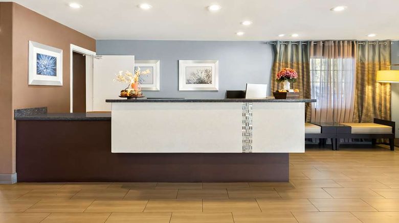 <b>Best Western University Inn Santa Clara Lobby</b>. Images powered by <a href="https://iceportal.shijigroup.com/" title="IcePortal" target="_blank">IcePortal</a>.