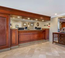 Best Western Plus Marina Shores Hotel Lobby