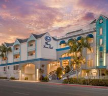 Best Western Plus Marina Shores Hotel Exterior