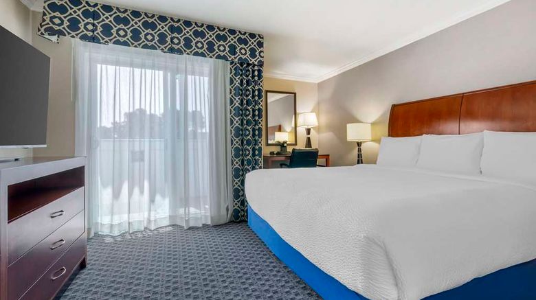 <b>Best Western Plus Marina Shores Hotel Room</b>. Images powered by <a href="https://iceportal.shijigroup.com/" title="IcePortal" target="_blank">IcePortal</a>.