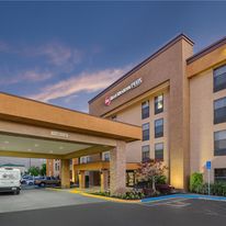 Best Western Plus Fresno Airport Hotel