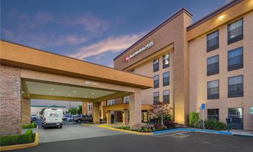 Best Western Plus Fresno Airport Hotel