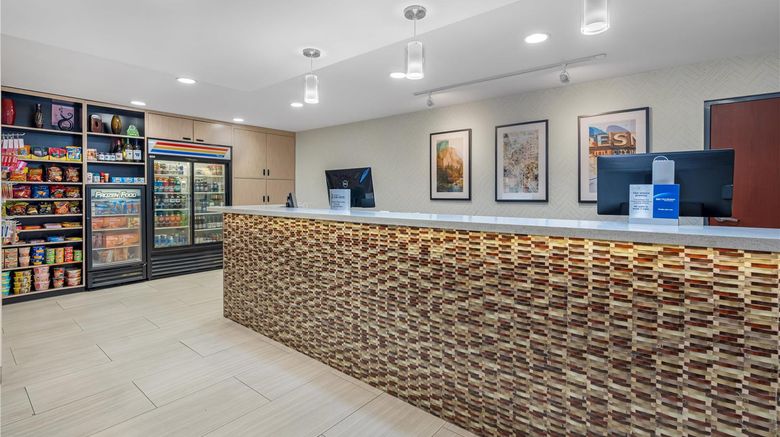 <b>Best Western Plus Fresno Airport Hotel Lobby</b>. Images powered by <a href="https://iceportal.shijigroup.com/" title="IcePortal" target="_blank">IcePortal</a>.