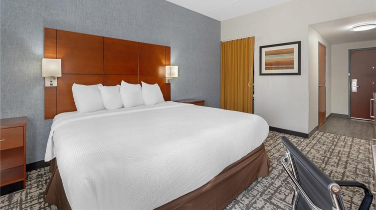 Best Western Plus Fresno Airport Hotel Room