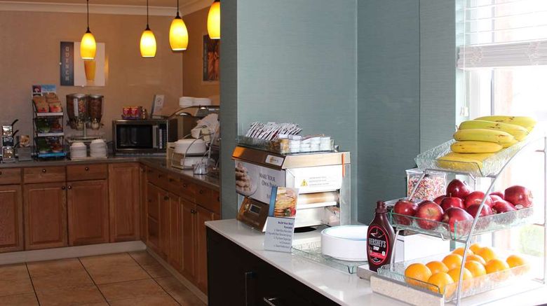 <b>Best Western Plus La Mesa San Diego Restaurant</b>. Images powered by <a href="https://iceportal.shijigroup.com/" title="IcePortal" target="_blank">IcePortal</a>.