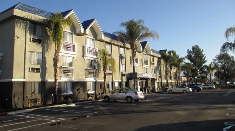 Best Western Plus Diamond Valley Inn Exterior