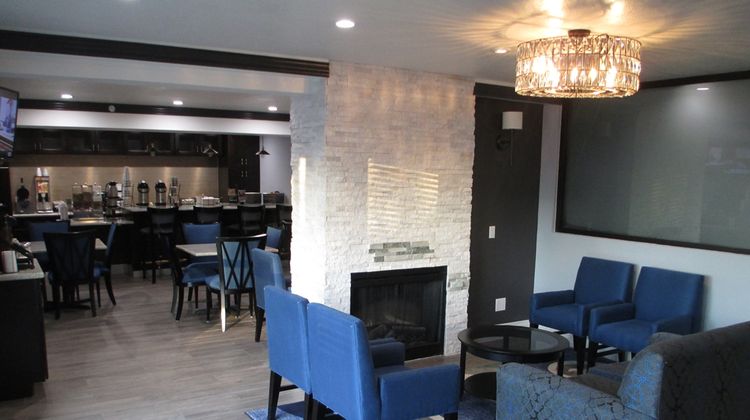 Best Western Plus Diamond Valley Inn Lobby