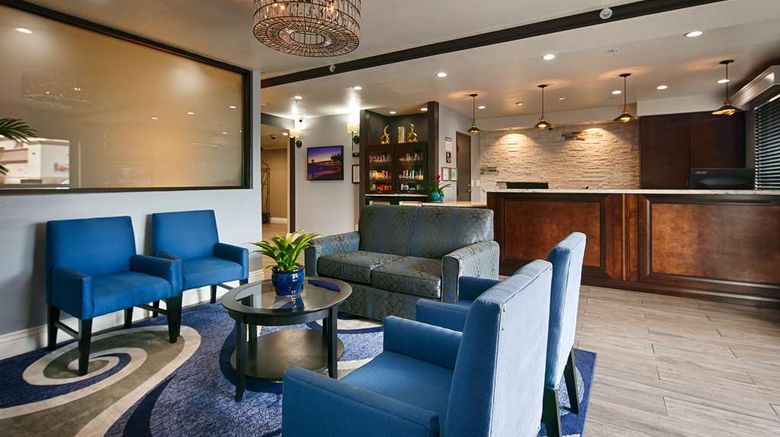 <b>Best Western Plus Diamond Valley Inn Restaurant</b>. Images powered by <a href="https://iceportal.shijigroup.com/" title="IcePortal" target="_blank">IcePortal</a>.
