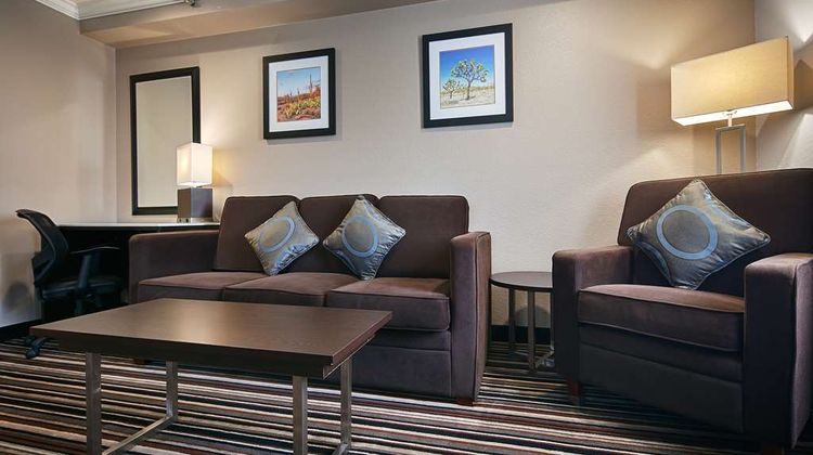 Best Western Plus Diamond Valley Inn Room