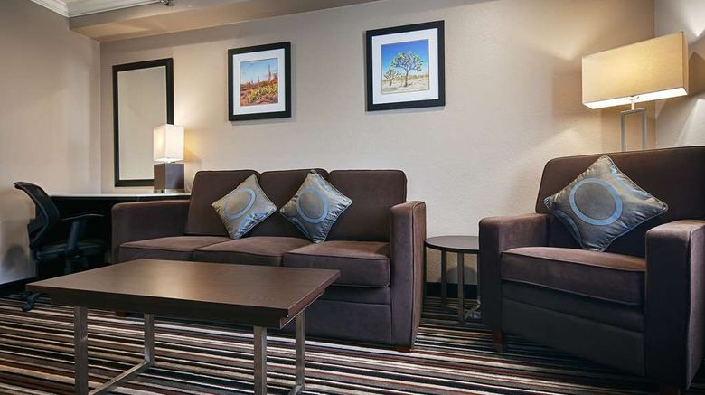 <b>Best Western Plus Diamond Valley Inn Room</b>. Images powered by <a href="https://iceportal.shijigroup.com/" title="IcePortal" target="_blank">IcePortal</a>.