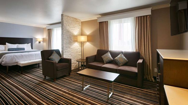 <b>Best Western Plus Diamond Valley Inn Room</b>. Images powered by <a href="https://iceportal.shijigroup.com/" title="IcePortal" target="_blank">IcePortal</a>.
