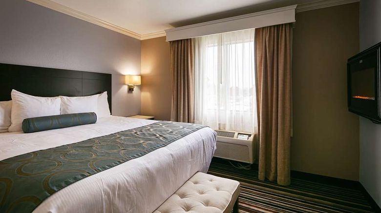 <b>Best Western Plus Diamond Valley Inn Room</b>. Images powered by <a href="https://iceportal.shijigroup.com/" title="IcePortal" target="_blank">IcePortal</a>.
