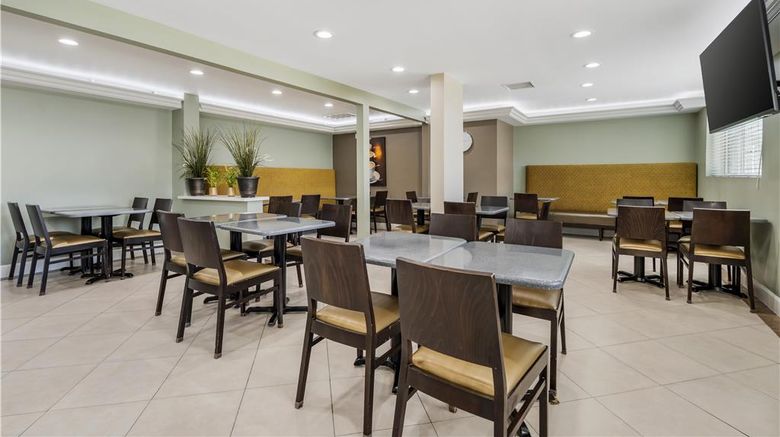 <b>Best Western Plus LA Mid-Town Hotel Restaurant</b>. Images powered by <a href="https://iceportal.shijigroup.com/" title="IcePortal" target="_blank">IcePortal</a>.