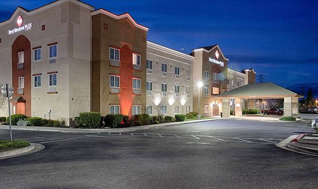Best Western Plus Delta Inn & Suites Exterior
