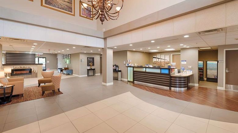 <b>Best Western Plus Delta Inn & Suites Lobby</b>. Images powered by <a href="https://iceportal.shijigroup.com/" title="IcePortal" target="_blank">IcePortal</a>.