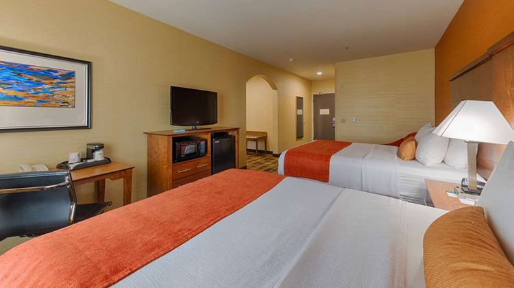 Best Western Plus Delta Inn & Suites Room