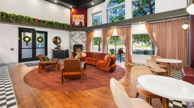 Best Western University Inn Lobby