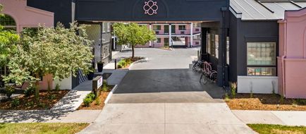Best Western University Inn Exterior