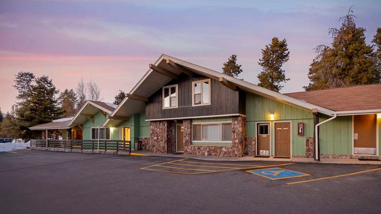 <b>Best Western Ptarmigan Lodge Exterior</b>. Images powered by <a href="https://iceportal.shijigroup.com/" title="IcePortal" target="_blank">IcePortal</a>.