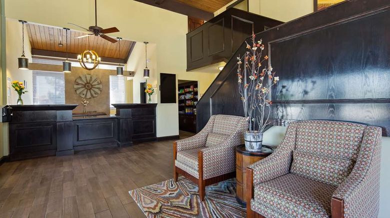 <b>Best Western Sundowner Lobby</b>. Images powered by <a href="https://iceportal.shijigroup.com/" title="IcePortal" target="_blank">IcePortal</a>.