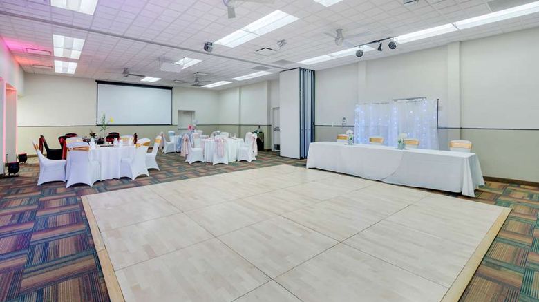 <b>Best Western Plus Loveland Inn Ballroom</b>. Images powered by <a href="https://iceportal.shijigroup.com/" title="IcePortal" target="_blank">IcePortal</a>.