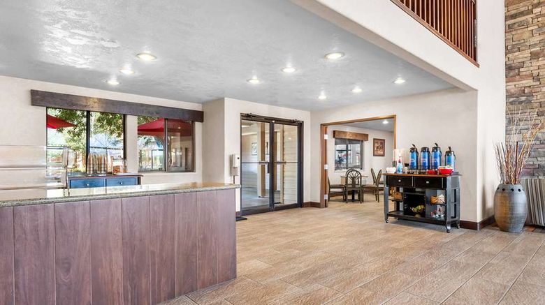 <b>Best Western Grande River Inn & Suites Lobby</b>. Images powered by <a href="https://iceportal.shijigroup.com/" title="IcePortal" target="_blank">IcePortal</a>.