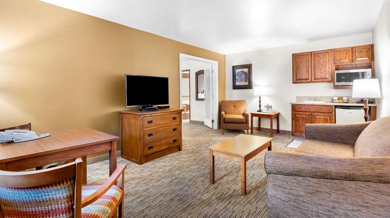 <b>Best Western Grande River Inn & Suites Room</b>. Images powered by <a href="https://iceportal.shijigroup.com/" title="IcePortal" target="_blank">IcePortal</a>.