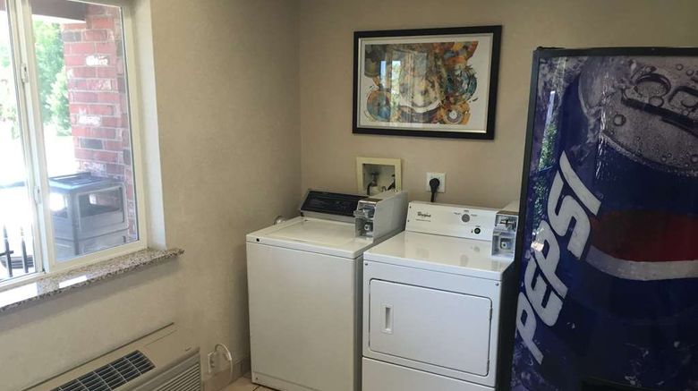 <b>Best Western Plus Gateway Inn & Suites Other</b>. Images powered by <a href="https://iceportal.shijigroup.com/" title="IcePortal" target="_blank">IcePortal</a>.