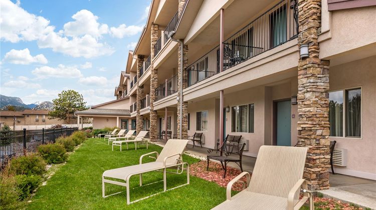Best Western Plus Silver Saddle Inn Exterior