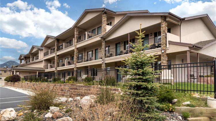 Best Western Plus Silver Saddle Inn Exterior