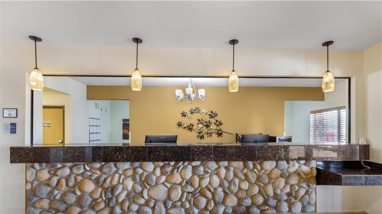 Best Western Firestone Inn & Suites Lobby