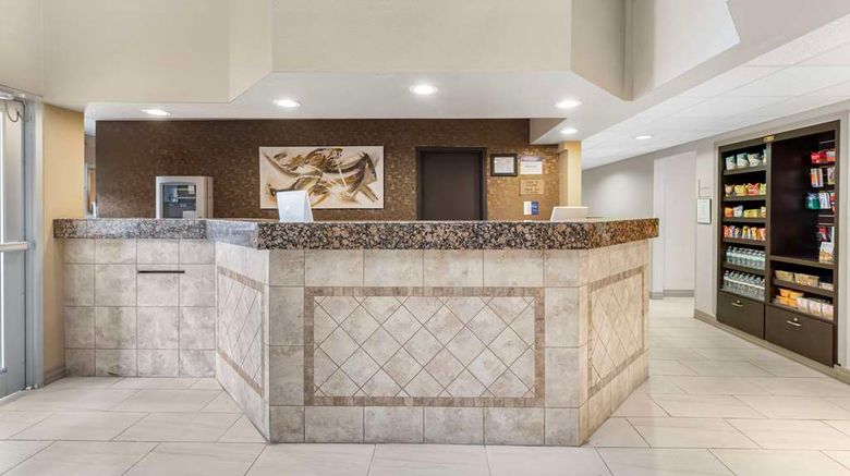<b>Best Western Executive Inn & Suites Lobby</b>. Images powered by <a href="https://iceportal.shijigroup.com/" title="IcePortal" target="_blank">IcePortal</a>.