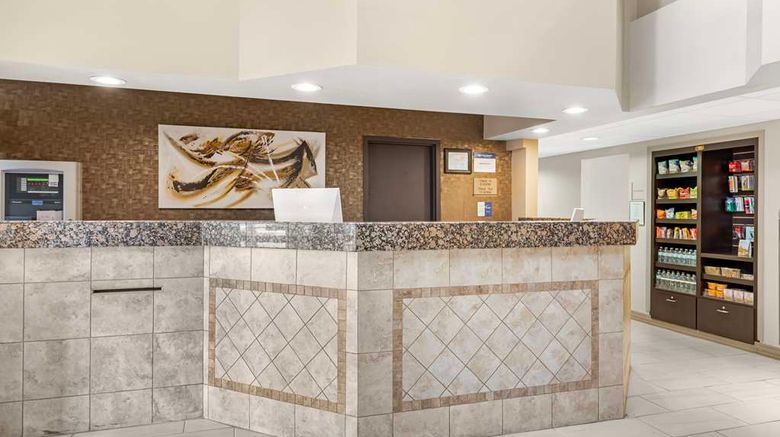 <b>Best Western Executive Inn & Suites Lobby</b>. Images powered by <a href="https://iceportal.shijigroup.com/" title="IcePortal" target="_blank">IcePortal</a>.