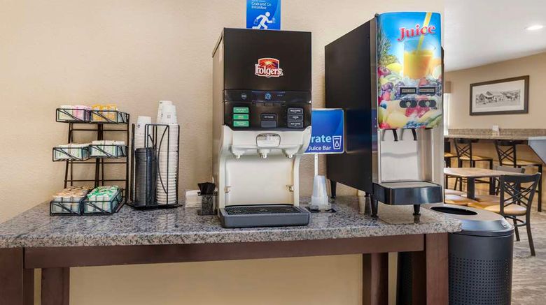 <b>Best Western Executive Inn & Suites Restaurant</b>. Images powered by <a href="https://iceportal.shijigroup.com/" title="IcePortal" target="_blank">IcePortal</a>.