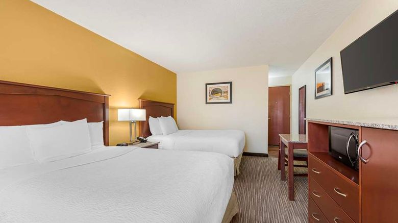 <b>Best Western Executive Inn & Suites Room</b>. Images powered by <a href="https://iceportal.shijigroup.com/" title="IcePortal" target="_blank">IcePortal</a>.