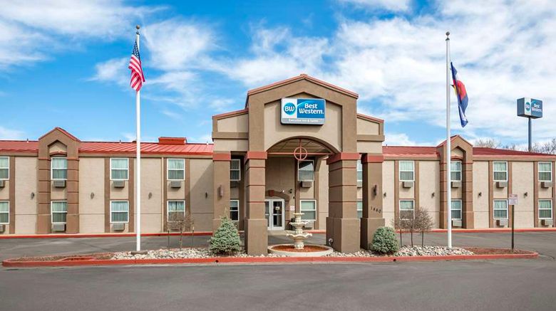<b>Best Western Executive Inn & Suites Exterior</b>. Images powered by <a href="https://iceportal.shijigroup.com/" title="IcePortal" target="_blank">IcePortal</a>.