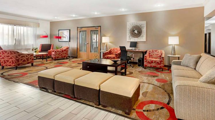 Best Western Plus Eagleridge Inn & Stes Lobby